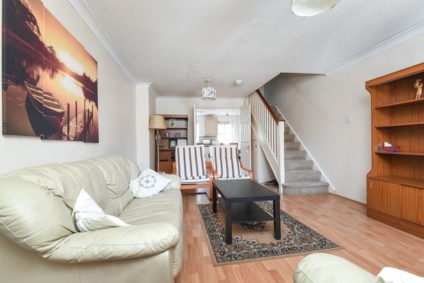 2 bedroom terraced house to rent - Photo 1