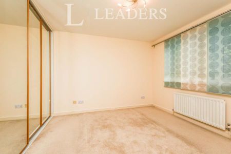 2 bedroom apartment to rent Burnham Gate, Stoke Road, Guildford, GU1 - Photo 3