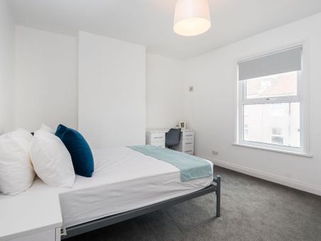 4 bedroom house to rent - Photo 3