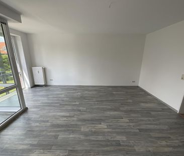 Renovierte 3-ZKB-Balkonwohnung in sehr schöner Anlage in Heppens zu... - Photo 2