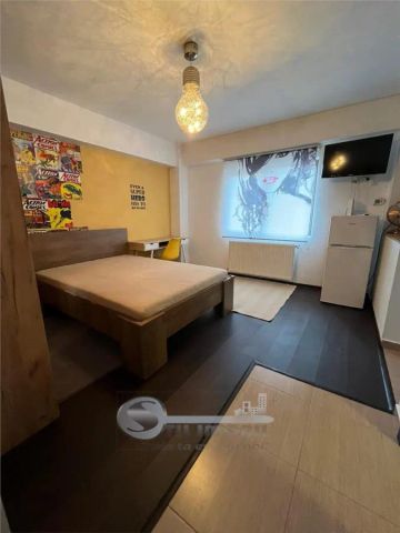 Garsoniera la 2 min de Palas Campus | renovat recent | centrala proprie - Fotografie 4