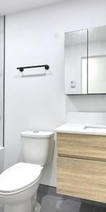 RENOVÉ - 1 CHAMBRE A COUCHER AVEC JARDIN ET WALK-IN - Photo 4