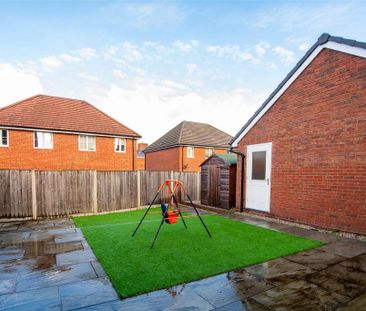 4 bedroom detached house to rent - Photo 3