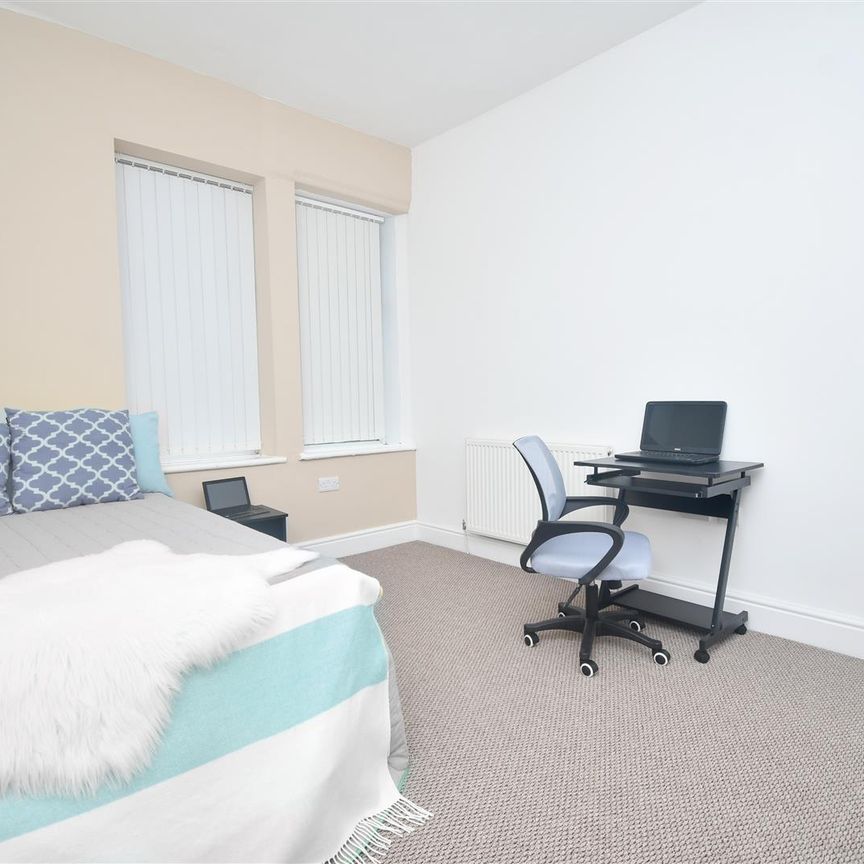 1 bed house share to rent in Lebanon Street, Burnley, BB10 - Photo 1