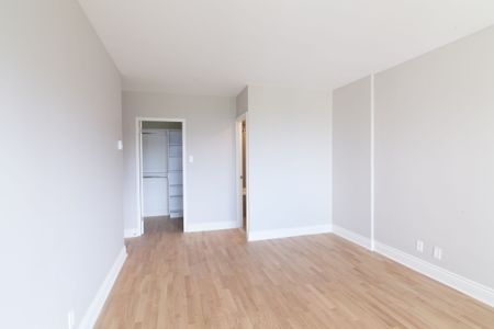 4555 Bonavista Avenue - Photo 4