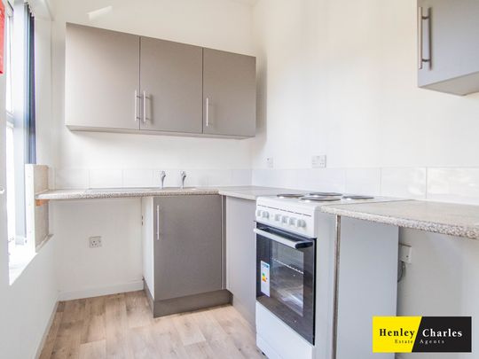 1 Bedroom Studio For Rent - Photo 1