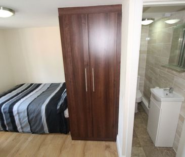 Fylde Road Flat 6, PRESTON, Lancashire PR1 2XP - Photo 3