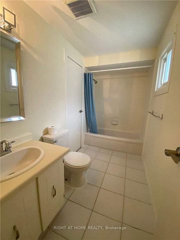 For Lease - 3158 Mccarron Crescent, Mississauga, Ontario - Photo 3