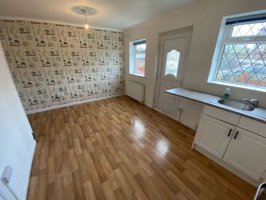 2 Bed Terraced House, Longroyd Street North, LS11 - Photo 1