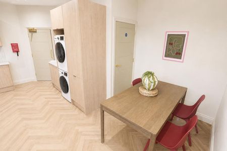 Rayleigh Avenue, Westcliff-On-Sea - Photo 2