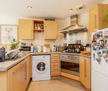 Deanery Road, Bristol - Photo 4