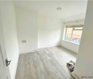 2 bedroom property to rent in Dagenham - Photo 4