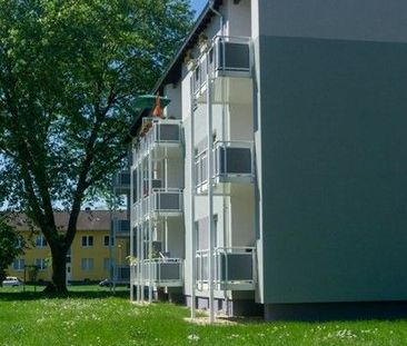 Schöne 3,5 Raum EG-Whg. mit Tageslichtbad & Balkon erwartet Sie! - Photo 1