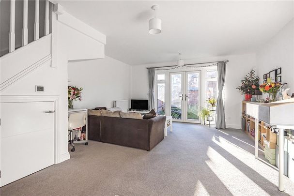 2 bedroom terraced house to rent - Photo 1