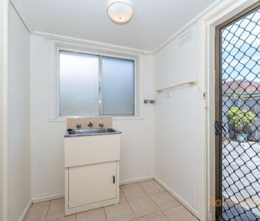 Homely & Light filled Two-Bedroom Unit - Photo 6