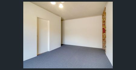 Convenient Living in a Prime Coniston Location - Photo 5