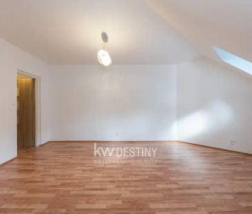 Pronájem prostorného bytu 3+kk (100 m - Fotografie 4