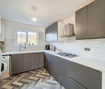 3 bedroom terraced house to rent - Photo 6