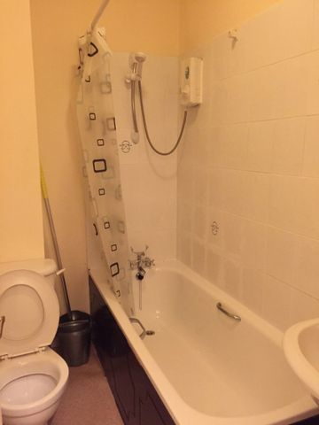 Blair Road Manchester - Photo 3