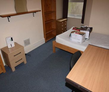 6 bedroom house to rent - Photo 3