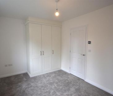 2 bedroom semi-detached house to rent - Photo 5