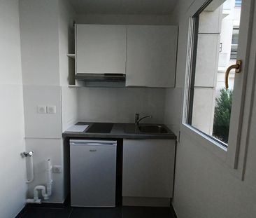 location Appartement T1 DE 29.1m² À ISSY LES MOULINEAUX - Photo 1