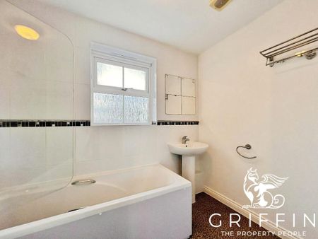 St Andrews Court, Calcutta Road, Tilbury, RM18 - Photo 5