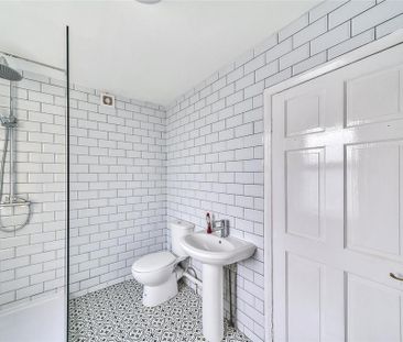 2 bedroom maisonette to rent - Photo 4