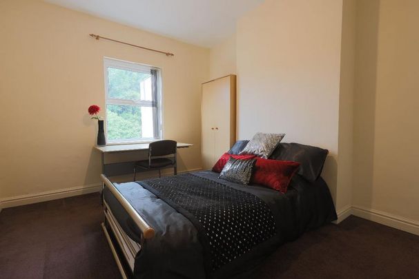 5 bedroom terraced house to rent - Photo 1