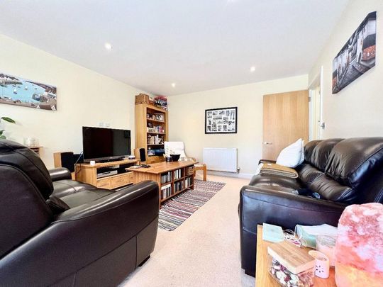 House share to rent - Photo 1