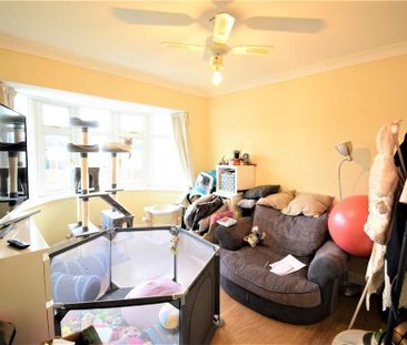 4 bedroom semi-detached bungalow to rent - Photo 1