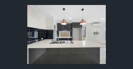 Modern Family Living in the Heart of Palmview - Photo 5