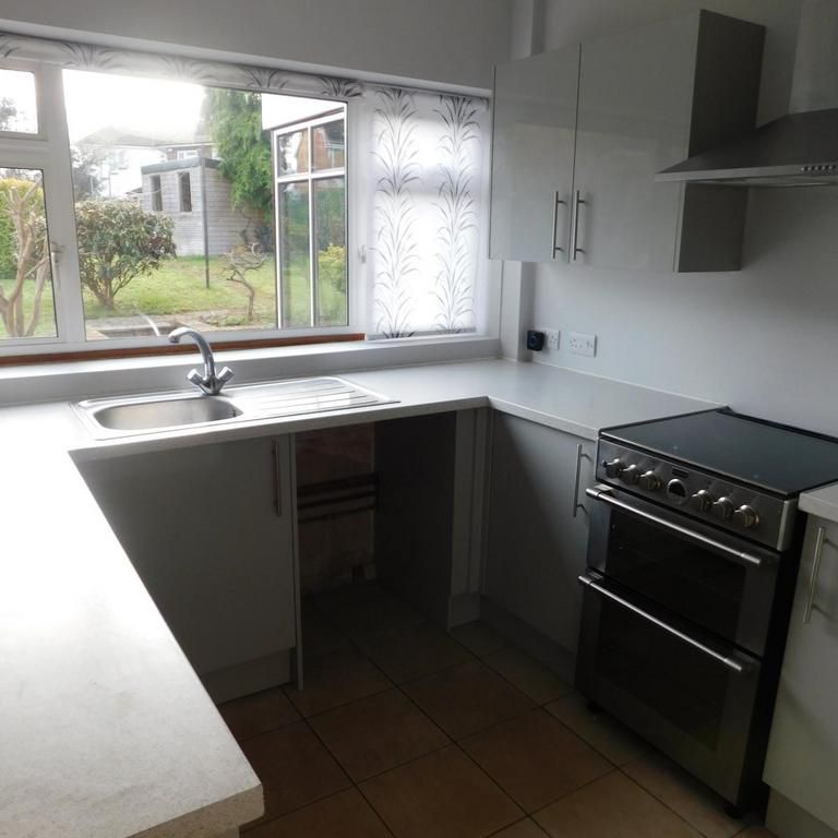 4 bedroom detached house to rent - Photo 1