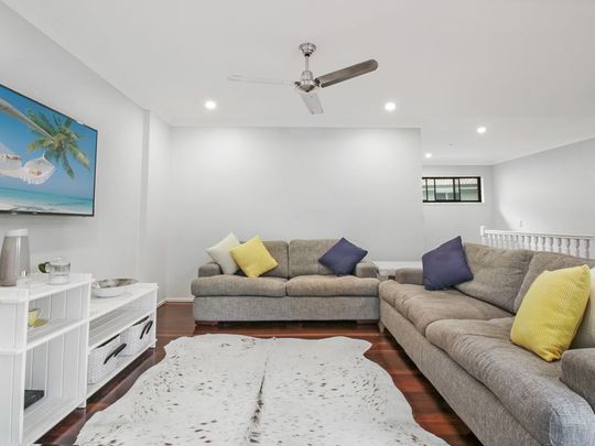 3 Struan Street, Chapel Hill QLD 4069 - House For Rent | Domain - Photo 1