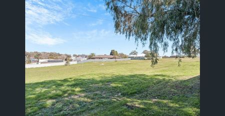 28 Torresan Crescent, Flagstaff Hill, SA 5159 - Photo 4