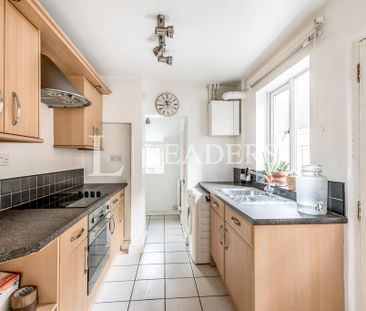 2 bedroom end of terrace house to rent - Photo 1