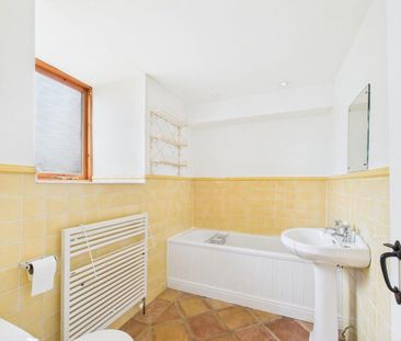 3 bedroom barn conversion to rent - Photo 5
