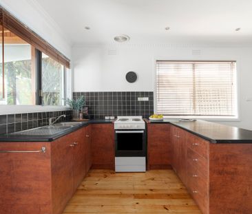 Thinking of selling? Contact our agent - Photo 1
