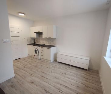 Funkcjonalna kawalerka. 1500 za całość - Фото 3