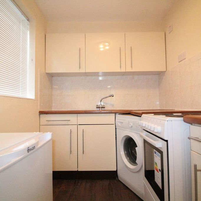 1 bedroom ground floor flat to rent - Photo 1