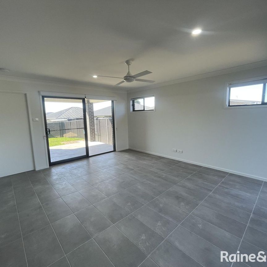 Deluxe Duplex - Photo 1