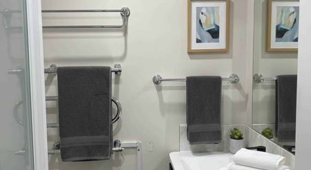 Furnished Three bedroom two bathroom with one ... - Photo 5