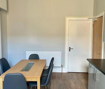 3 bedroom flat to rent - Photo 1