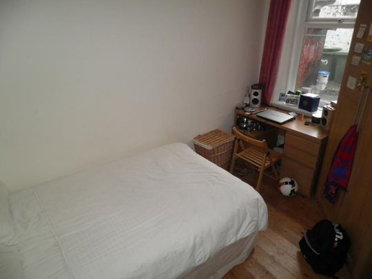 2 Bed Flat Second Avenue - Photo 1