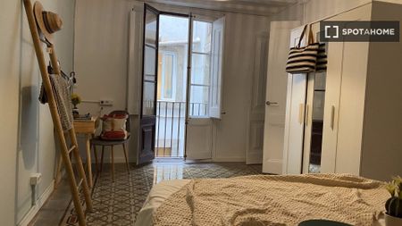 barcelona, Catalonia 08001 - Photo 3