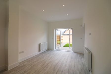 4 bedroom detached house to rent - Photo 5