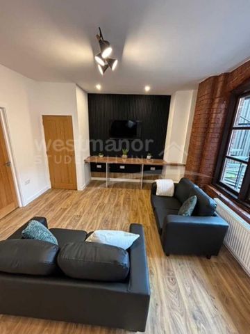 3 bedroom apartment to rent - Photo 4