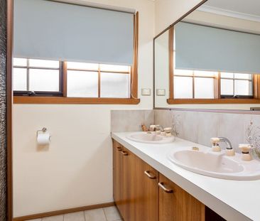 Spacious 4-Bedroom with Multiple Living Areas & Outdoor Entertaining - Photo 3