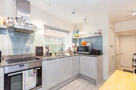 2 bedroom apartment to rent - Photo 4