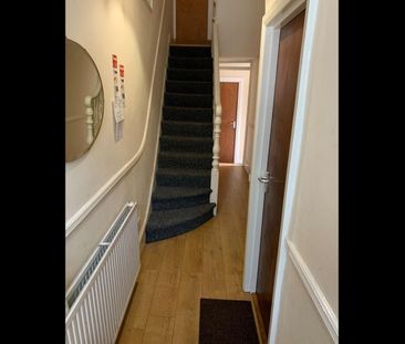 Studio Flat, North Birkbeck Road, E11 - Photo 6